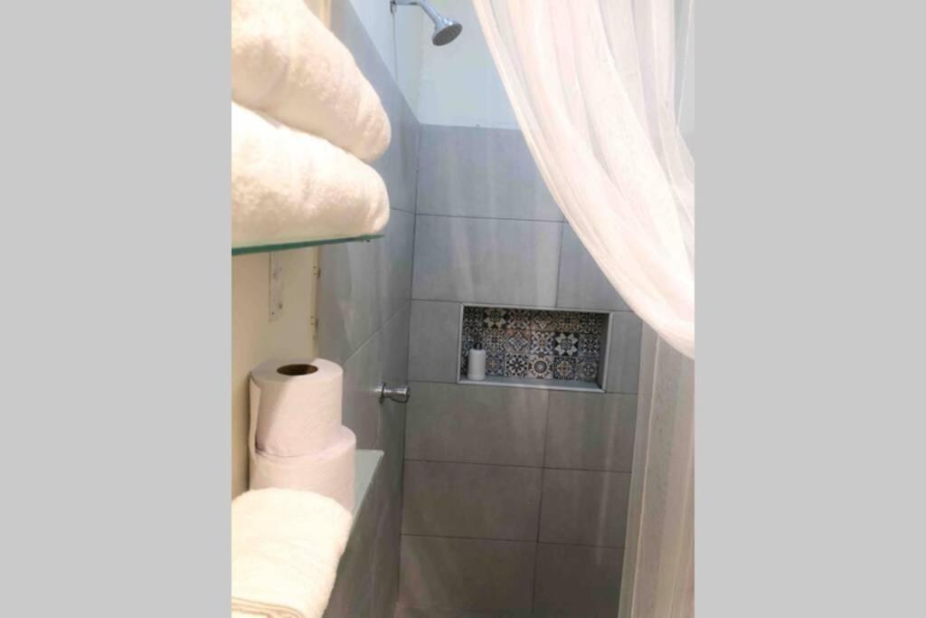 Great Location ! 4 Bedroom Home In The Heart Of Cartagena Kültér fotó
